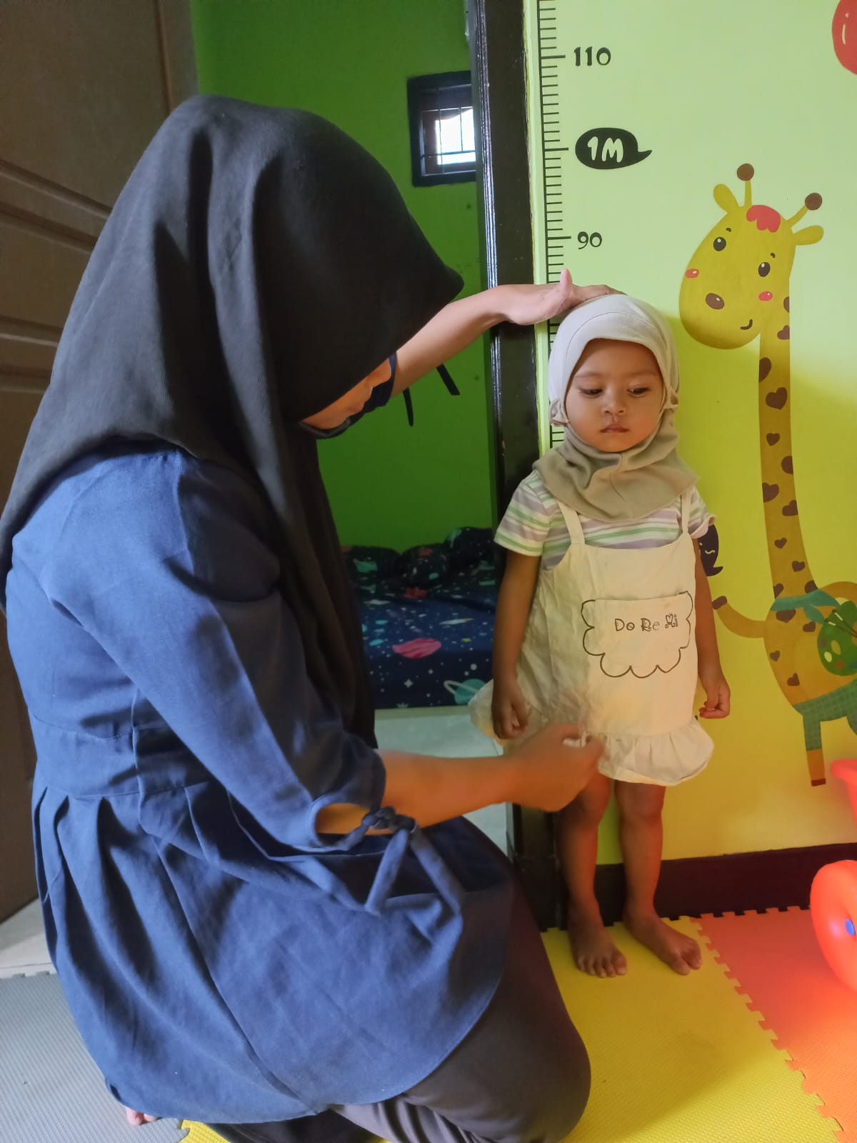 Mengukur Tinggi Badan Anak